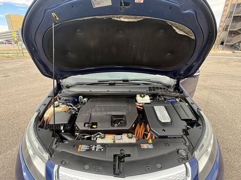 Used 2013 Chevrolet Volt FWD image 25