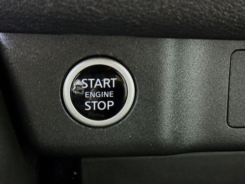 Used 2023 Nissan Rogue SV image 21