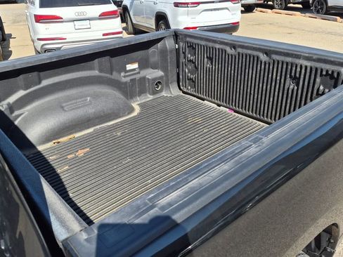 Used 2022 RAM 1500 Big Horn AWD/4WD image 8