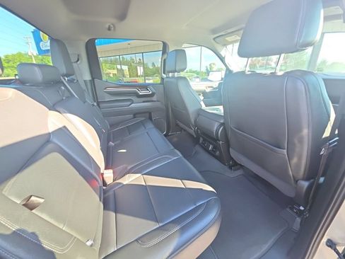 Used 2025 GMC Sierra 1500 SLT AWD/4WD image 15