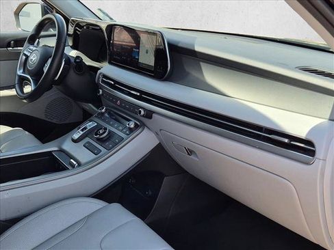 Used 2025 Hyundai Palisade SEL FWD image 14