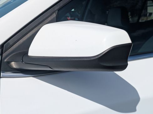 Used 2023 Chevrolet Equinox LT w/ Driver Convenience Package image 28