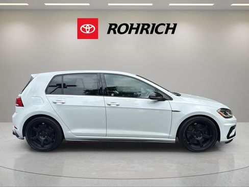 Used 2019 Volkswagen Golf R 4-Door AWD/4WD image 5