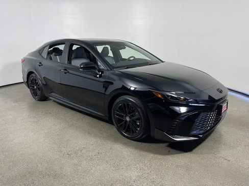 New 2026 Toyota Camry SE image 1