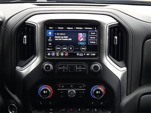 Used 2022 Chevrolet Silverado 1500 LT Trail Boss w/ LT Trail Boss Premium Package image 15