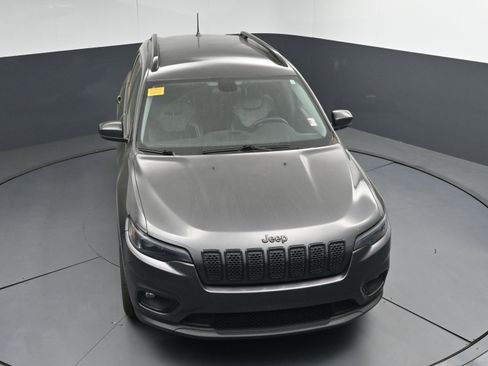 Used 2020 Jeep Cherokee Latitude Plus image 30