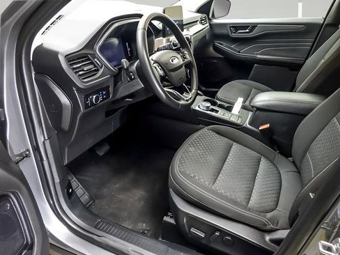 Used 2023 Ford Escape Active w/ Cold Weather Package image 9