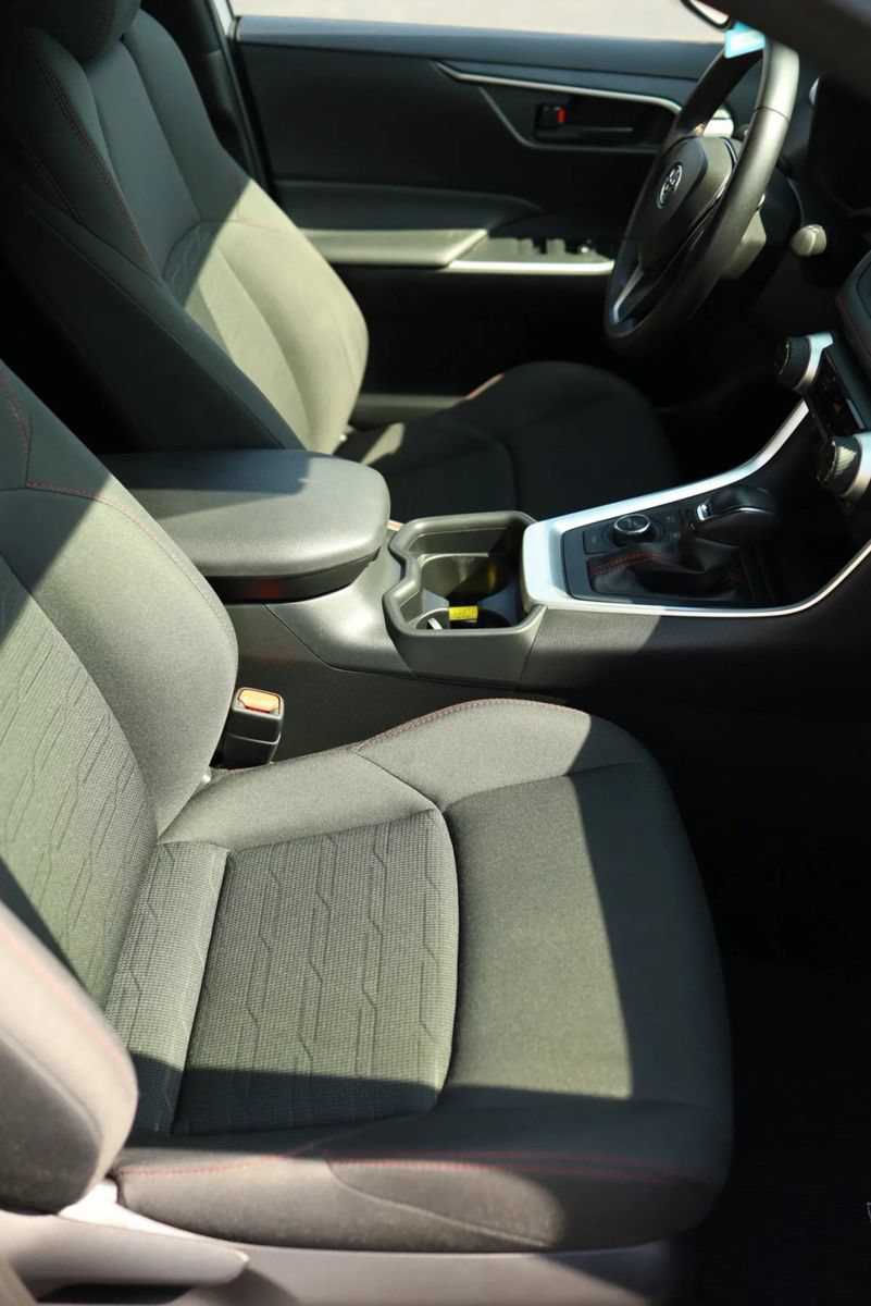 Used 2021 Toyota RAV4 SE w/ Weather & Moonroof Package AWD/4WD image 50