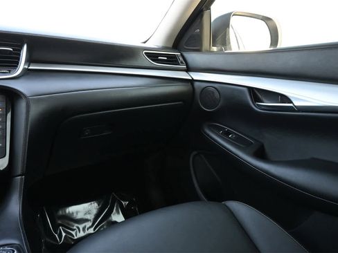 Used 2020 INFINITI QX50 Luxe w/ Navigation Package image 8