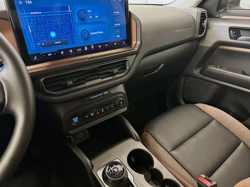 Used 2025 Ford Bronco Sport Outer Banks w/ Outer Banks Tech Package+ image 26