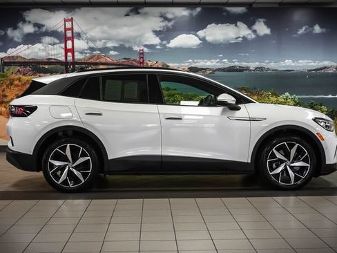 Used 2023 Volkswagen ID.4 Pro S RWD image 5