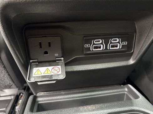 New 2025 Jeep Grand Cherokee L Limited w/ Luxury Tech Group II image 28