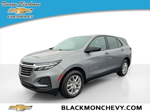 Used 2023 Chevrolet Equinox LS image 7