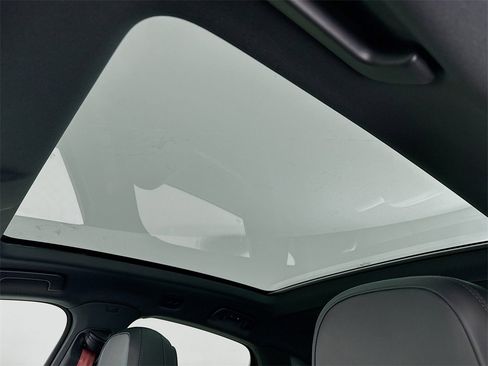 New 2026 Porsche Cayenne S image 23