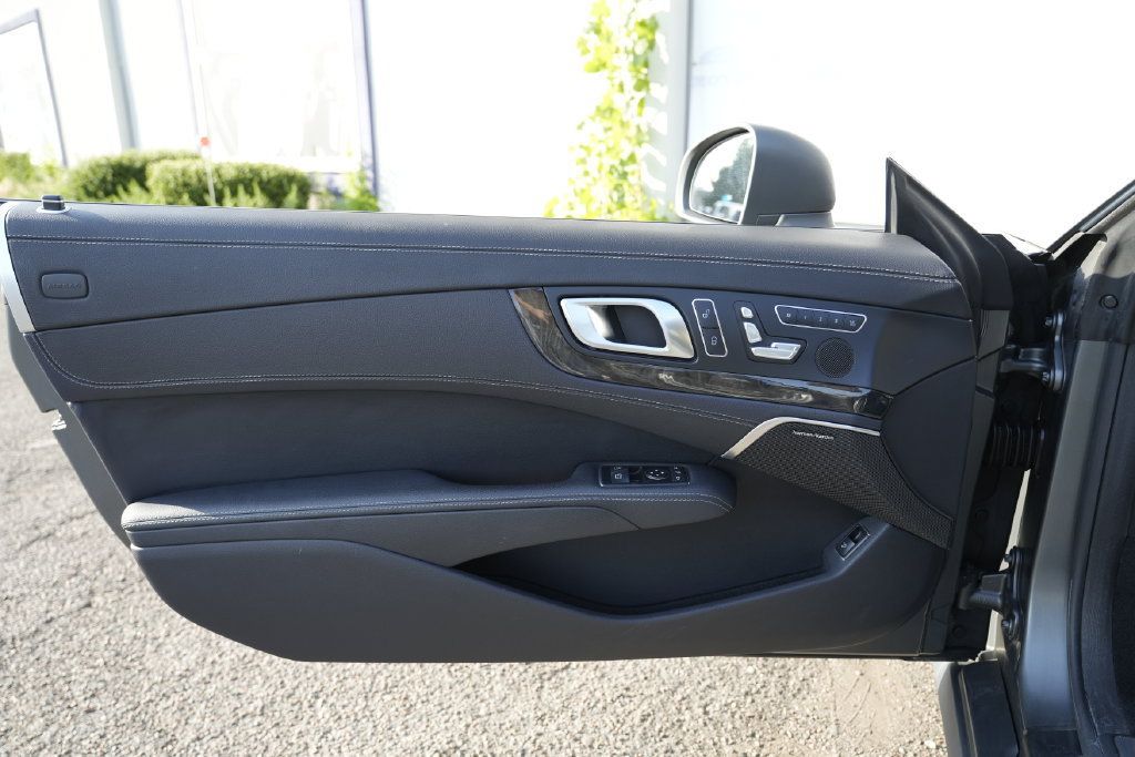 Used 2013 Mercedes-Benz SL 550 image 19