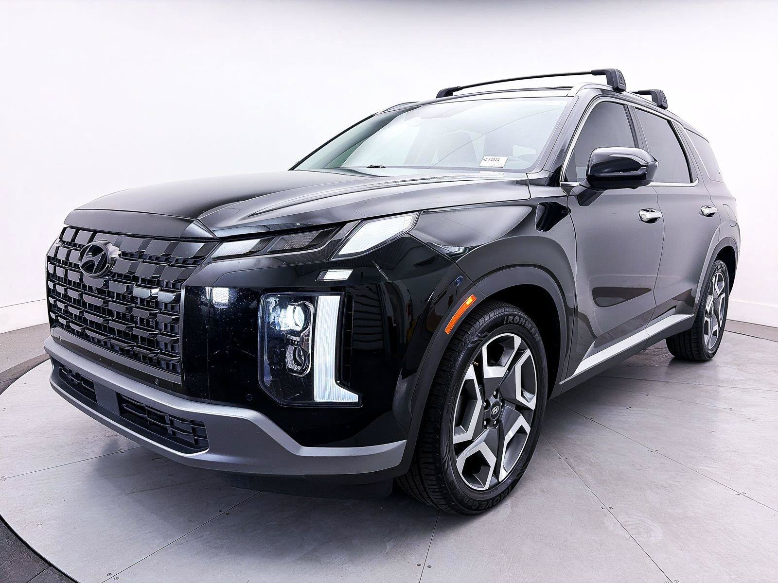 Used 2023 Hyundai Palisade SEL w/ Premium Package FWD image 16