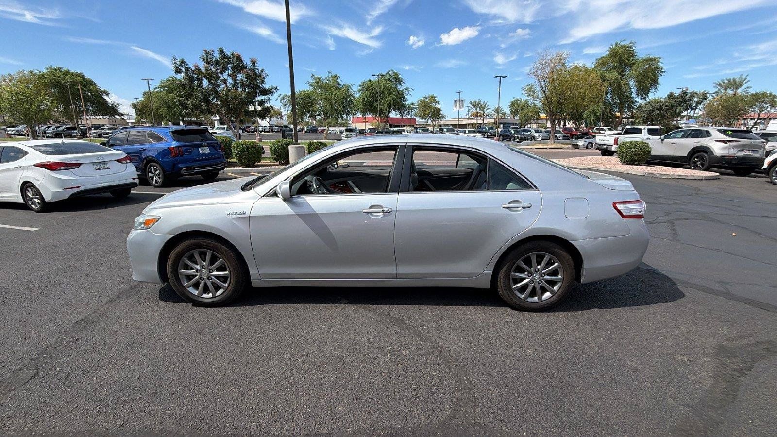 Used 2011 Toyota Camry Hybrid FWD image 4