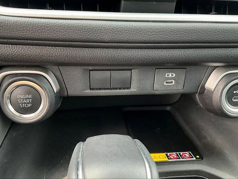 Used 2025 Toyota Grand Highlander FWD image 30