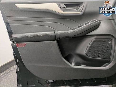 Certified 2022 Ford Escape SE w/ SE Sport Appearance Package AWD/4WD image 8