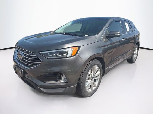 Used 2020 Ford Edge Titanium w/ Equipment Group 301A AWD/4WD image 3