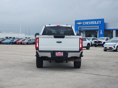 Used 2024 Ford F250 XLT w/ FX4 Off-Road Package AWD/4WD image 5