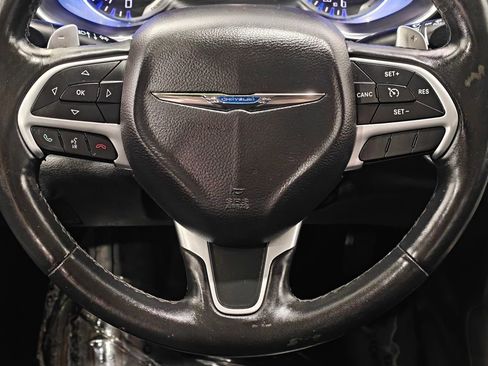 Used 2015 Chrysler 200 Limited w/ Comfort Group FWD image 5