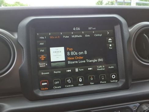 Used 2022 Jeep Wrangler Unlimited Sport AWD/4WD image 33