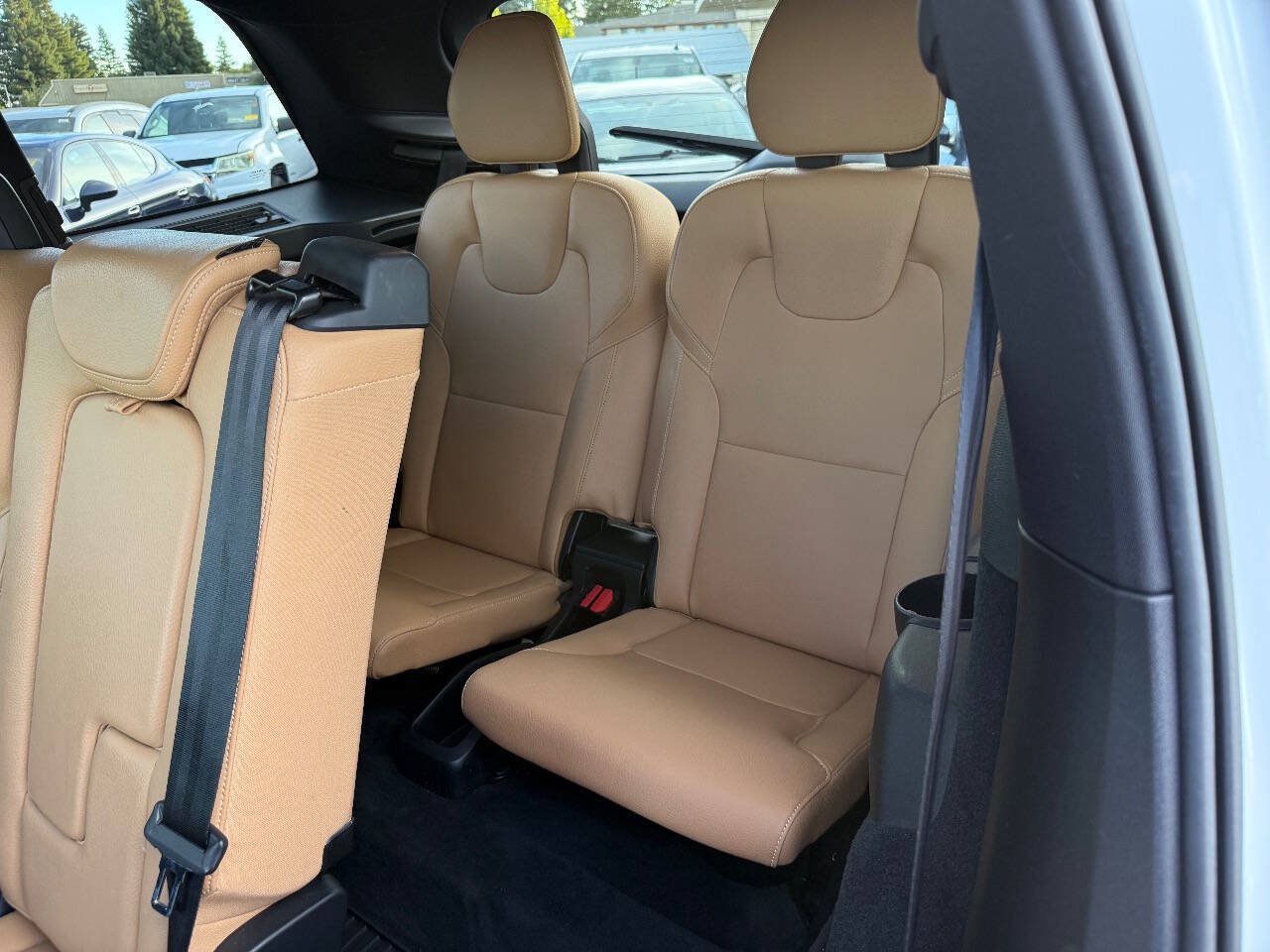 Used 2019 Volvo XC90 T6 Momentum w/ Advanced Package AWD/4WD image 17