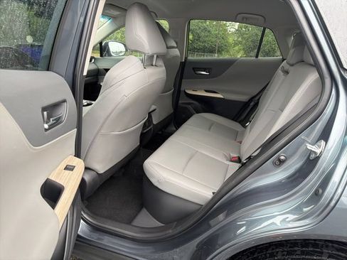 Used 2024 Toyota Venza XLE AWD/4WD image 15