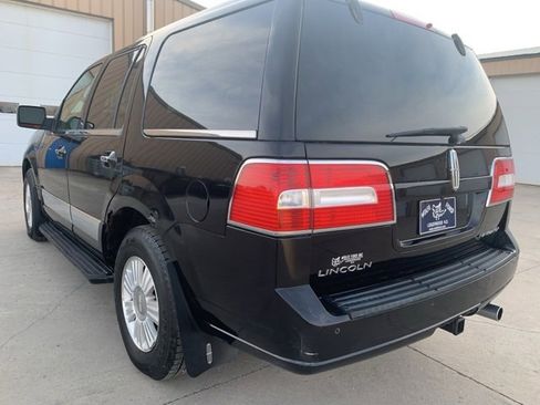 Used 2009 Lincoln Navigator 4WD image 5