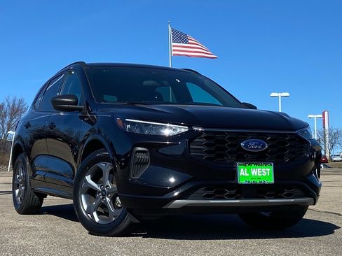 Used 2023 Ford Escape ST-Line w/ Tech Pack #1 image 2