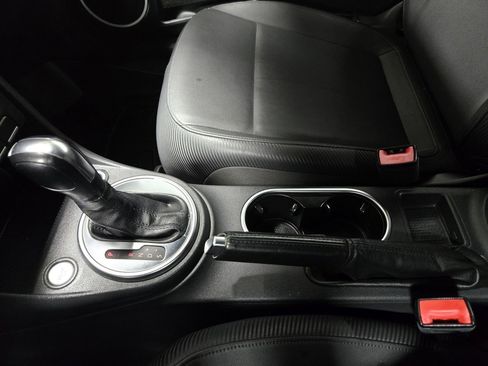 Used 2013 Volkswagen Beetle 2.5 image 25
