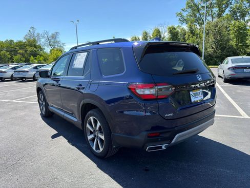 Used 2024 Honda Pilot Touring image 6