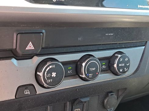 Used 2020 Toyota Tacoma SR5 image 22