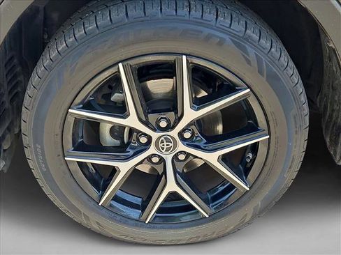 Used 2016 Toyota RAV4 SE w/ Advanced Technology Package FWD image 28