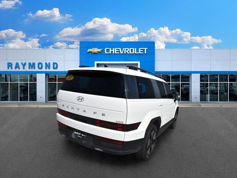 Used 2024 Hyundai Santa Fe SEL FWD image 3
