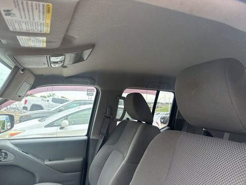 Used 2019 Nissan Frontier SV RWD image 11