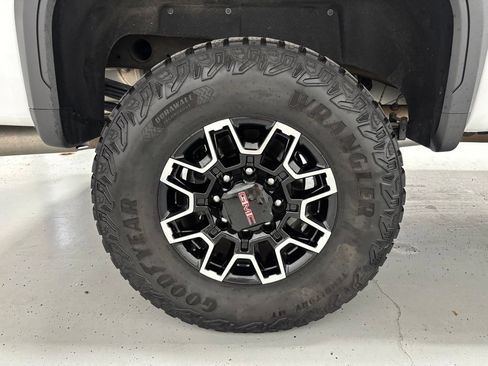 Used 2026 GMC Sierra 2500 AT4X AWD/4WD image 66