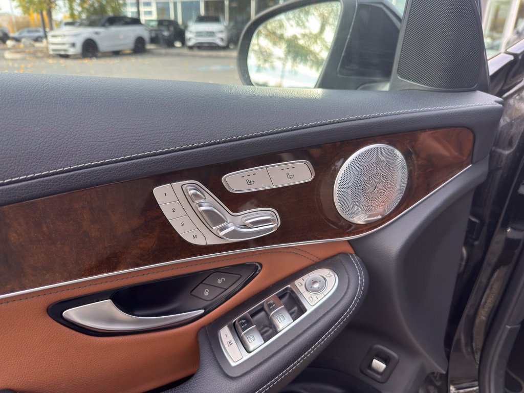 Used 2019 Mercedes-Benz GLC 300 4MATIC image 15