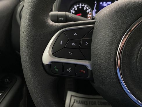 Used 2023 Jeep Renegade Latitude AWD/4WD image 15