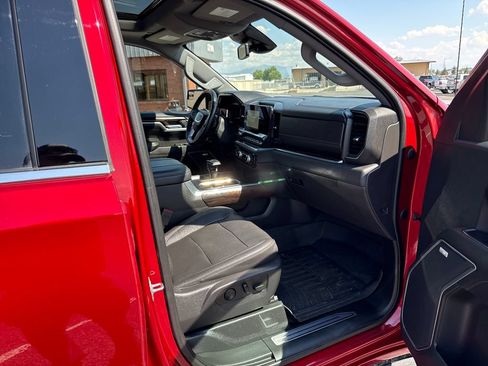 Used 2023 GMC Sierra 1500 SLT w/ SLT Premium Package AWD/4WD image 34