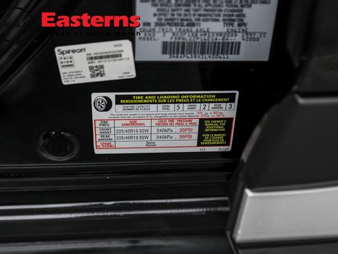 Used 2025 Nissan Kicks SR image 59