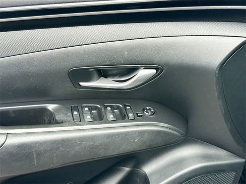 Used 2022 Hyundai Santa Cruz SEL image 18