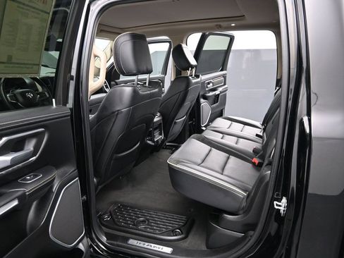 Used 2020 RAM 1500 Laramie AWD/4WD image 13