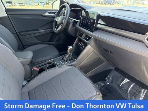 New 2026 Volkswagen Taos SE FWD image 15