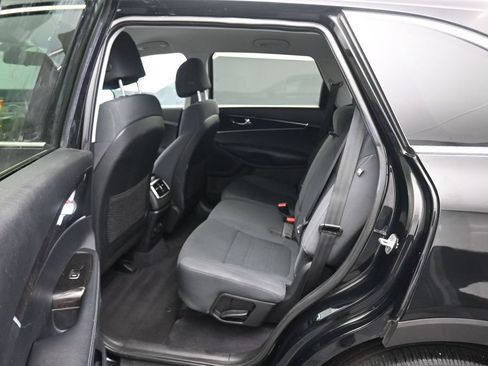 Used 2017 Kia Sorento AWD image 28