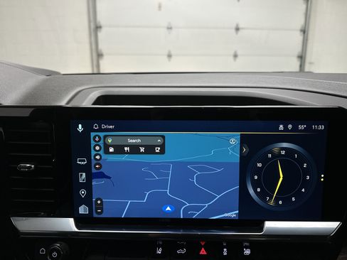 Used 2025 Chevrolet Silverado 2500 LT w/ Convenience Package image 33