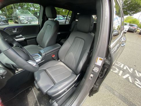 Used 2026 Mercedes-Benz GLB 250 4MATIC image 30