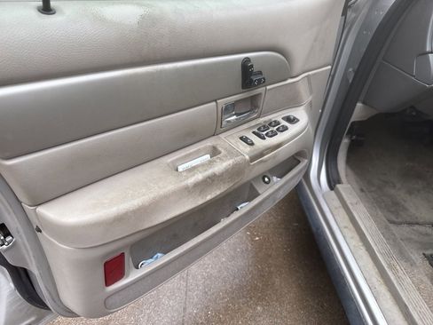 Used 2008 Mercury Grand Marquis LS image 12