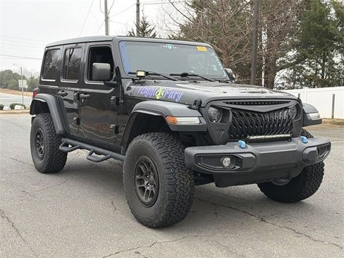 Used 2023 Jeep Wrangler Willys image 6